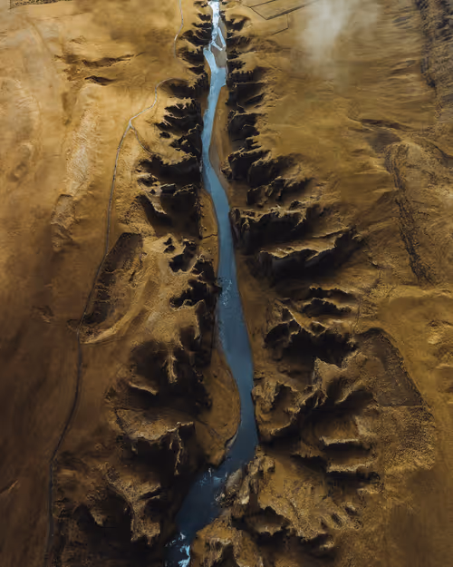 Item #3675481411317596523649091696801759419370078050223984411814034759101156687873 Media