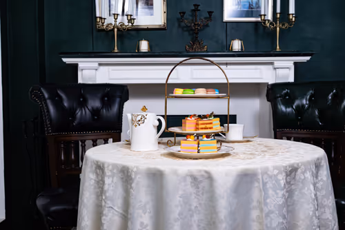 Item #85609240710973135230976347674677612252797211921103835166901622412649384902661 Media