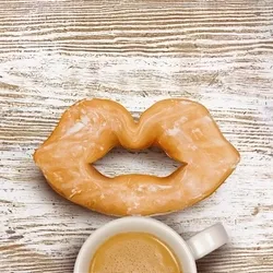 KIZZZ #12 "Donut"