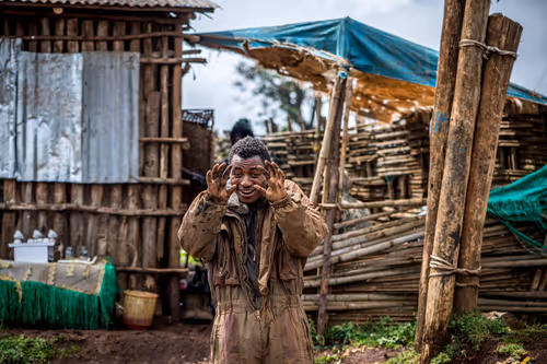 Item #50027882237522295676960542276708360859068113986169674979910833975674445758465 Media