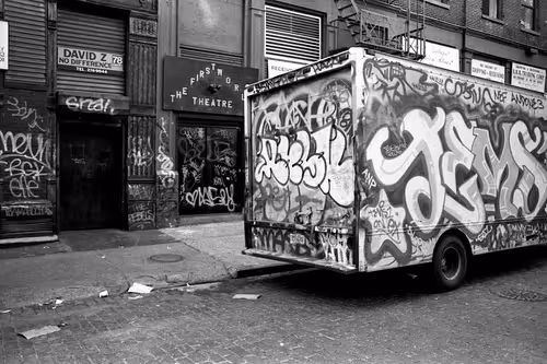 Item #95963115325190495901462437198116018062691407586283509903332718854056028667905 Media