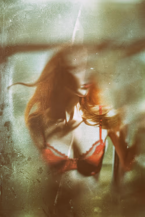 Item #109931125644720774743925664871075202306165972680174386762390863699514516045825 Media