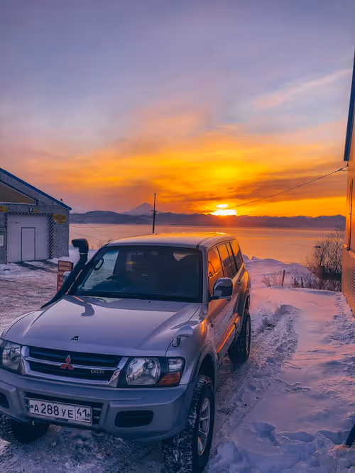 Item #23179193386715460252506726521430790136408415778135078432780547076941439565825 Media