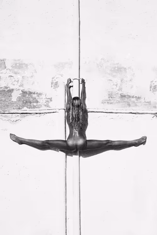 Item #74895612829637780706248325170650045951376310524088245673866730573952754647041 Media