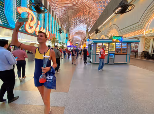 Item #48586363759381503143042118242978001323751418884239391505407157669513085845505 Media