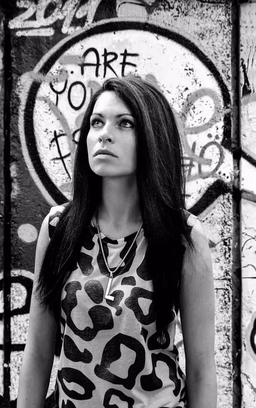 Item #78779691148455323171886345631012233382671645347484645066239978797067833180161 Media