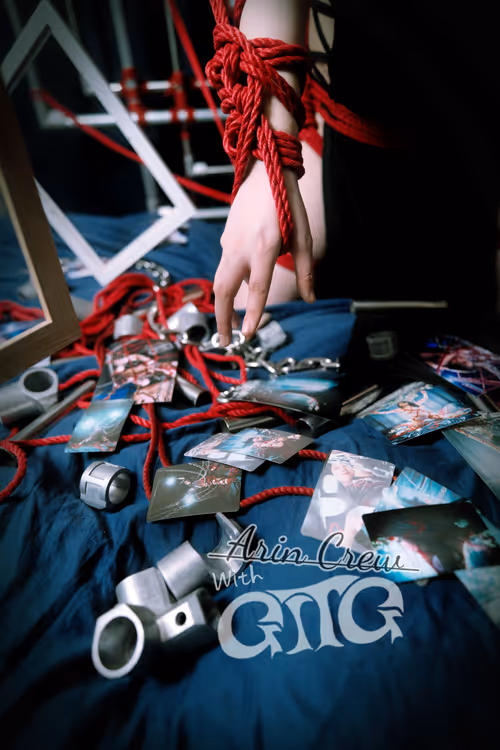 Item #81845904068280415133574874737974086080714412821319620478960123232680572616705 Media