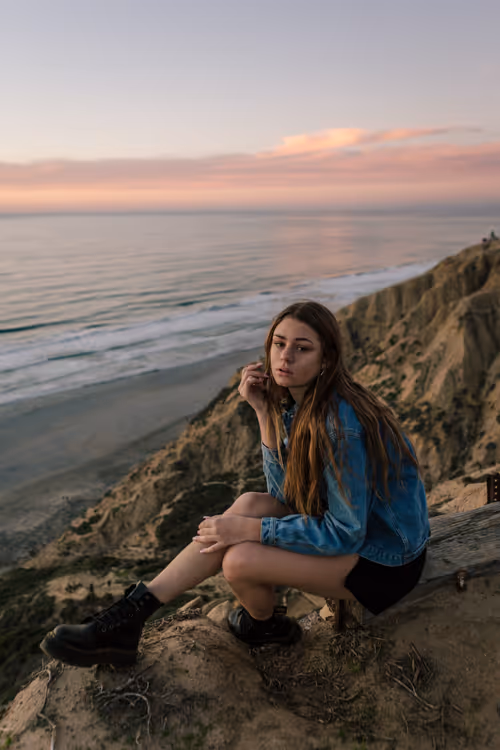 Item #49247476935067578568194413039611584540115636094576503484861724107229324378113 Media