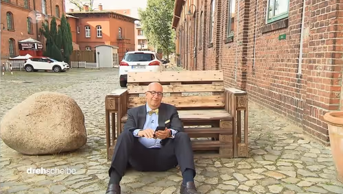 Item #42989798605123667199104898940946582513923158987080147603815935176412321808385 Media