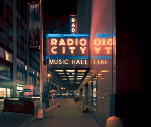 Item #45433878273403440521664752833313891753229131139543682429207814180422497075201 Media