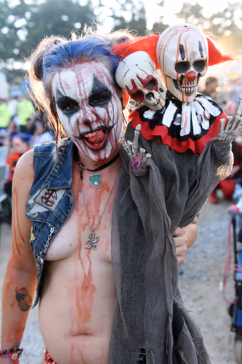 Item #44342675961109375462989417905387760220249458384552523538214946749176071847937 Media