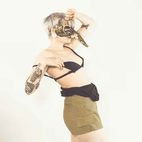 Item #109931125644720774743925664871075202306165972680174386762390863634643330007041 Media