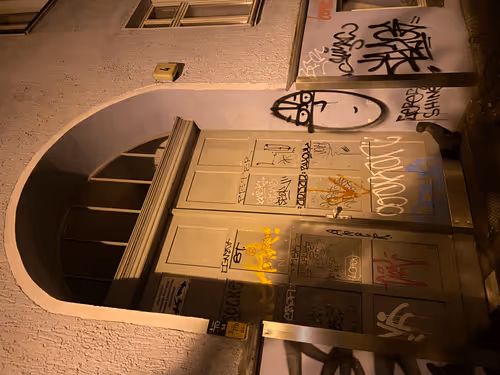 Die mauer zwischen uns (2021)