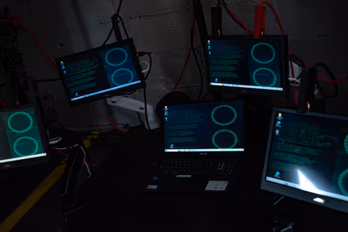 Item #85609240710973135230976347674677612252797211921103835166901622374166477930501 Media