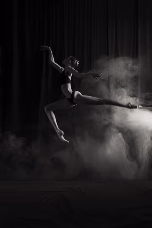 Item #50867123626424774834261631235437206087051938967624587772037365683084920356865 Media