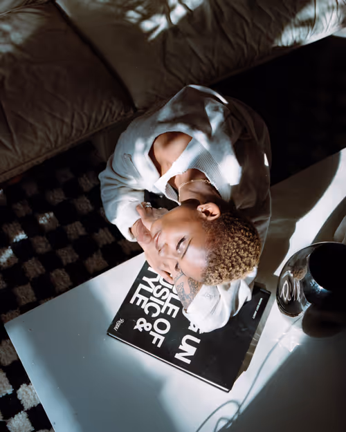 Item #106417394361020955117675115732535551445330228798132491343226919522545078108161 Media