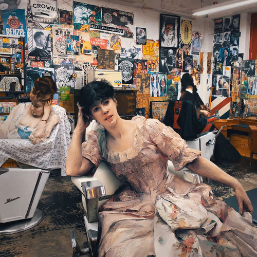 Visitor #258: Ladies contemplating on what hairstyle to get