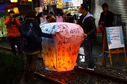 Item #105322358618701185533743754469895824107639028648078310589264470403718341197825 Media