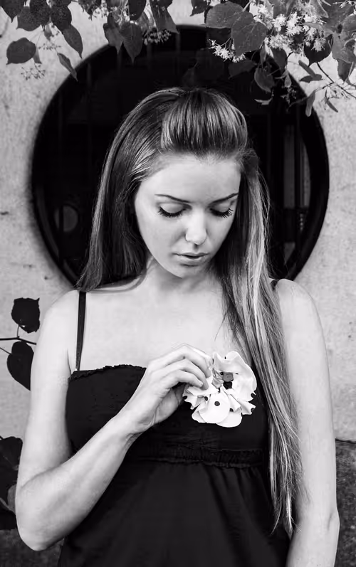 Item #78779691148455323171886345631012233382671645347484645066239978736594693652481 Media