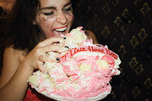 Item #107431263592480299811499235302818049319062692943160370239942642491260688924673 Media