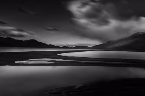 Item #113242797444719608075232257064219215273276015267890432477770059569949598285825 Media