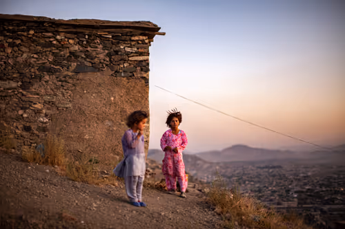 Item #5606426941725502535038272761259107725542531596447892324367451126546504351745 Media