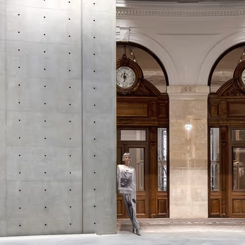 Item #18503455046376919937828272206863061524048741829138415010161921126555149402113 Media