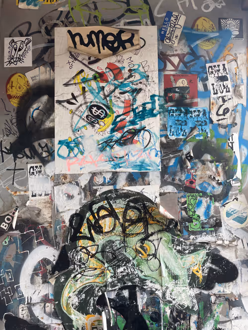 Item #46165039253768007082399740641195616512742564735458556676886734414068674723841 Media