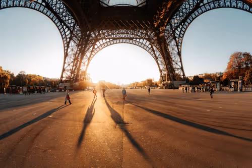 Item #32669381077864182263631644680711022772005041424268370164462394074775909564417 Media