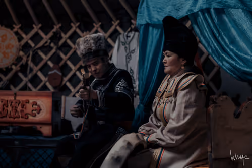 Item #74875889141145645292753782198545527001710615385351102791311981706637454868481 Media