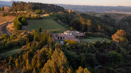 Item #100151078309057675366159992497543003968848618159963270405575559663597140312065 Media