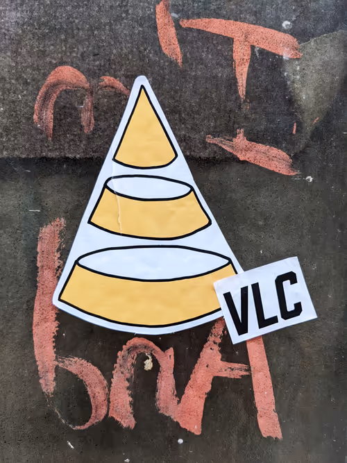 Item #74514486366930999863183303937488495413909095535195909856011804911695984328705 Media