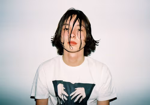 Item #69949121355667210652529280343982204879230269579992018602380045265918511546369 Media