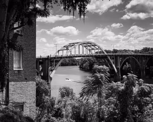 Item #10691109686083431502166818963425883962656955232587770388242978819645663870977 Media