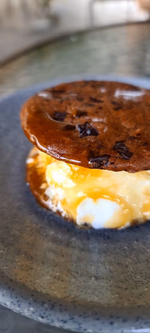 Item #45587486599812322055071502889889837694324180513747183771448819536815598862337 Media