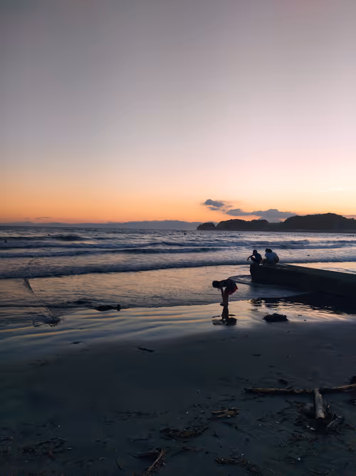 Item #27808391261739682212978994508134767813095033586491870534816189111917367787521 Media