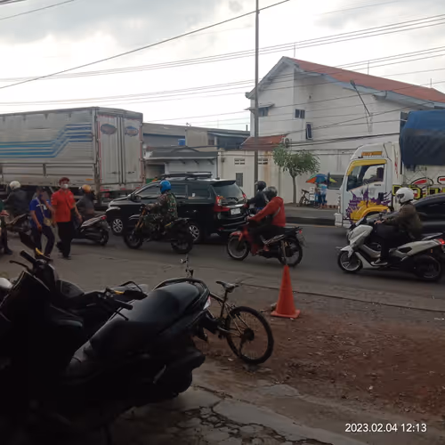 Item #15416064837448188610247350204521494909343598378477019548960405593819250163713 Media