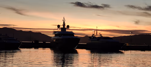 Item #75471548475618854441557818452866068549828772265038688014260046604073560965121 Media