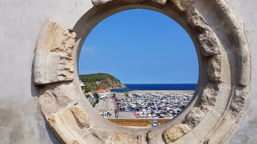 Item #103788012299316395703781771353993039955592513167256329746218497912479361794049 Media