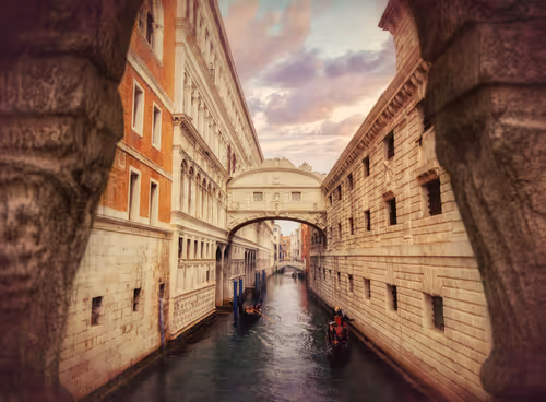 Item #95238282061309199788518551418458861049768828400763851869263328643409887887361 Media