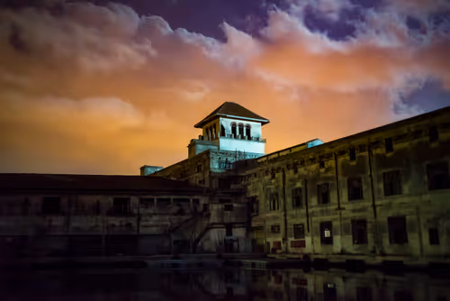 Item #28410794678939122859492626871196116087705428262137093470030241707541716271105 Media