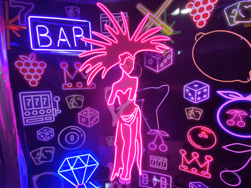 Item #48586363759381503143042118242978001323751418884239391505407157654119923056641 Media