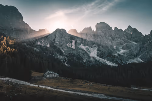 Item #31136089836063179787233094372274139047618687225342038031814341709864548433921 Media