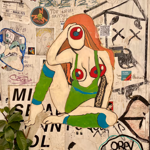 Item #115382872246900266503953808513046119655852257114363126503850272340547968434177 Media