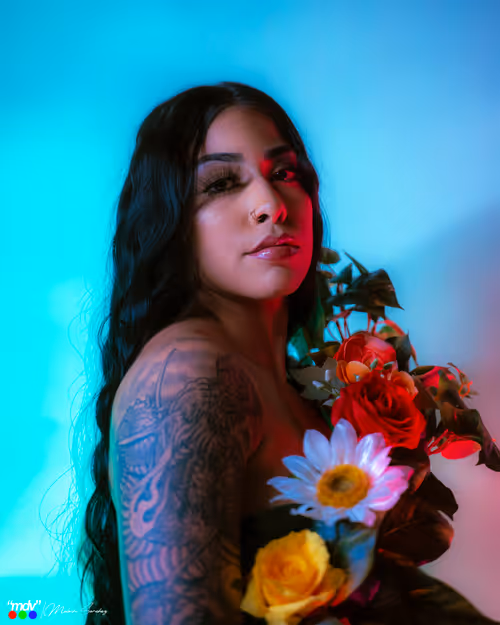 Item #14714425675941428140744687069339670704318230266084554160536609500738902556673 Media