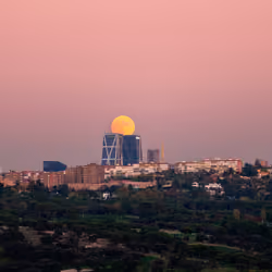 Kio Towers Full Moonrise 01