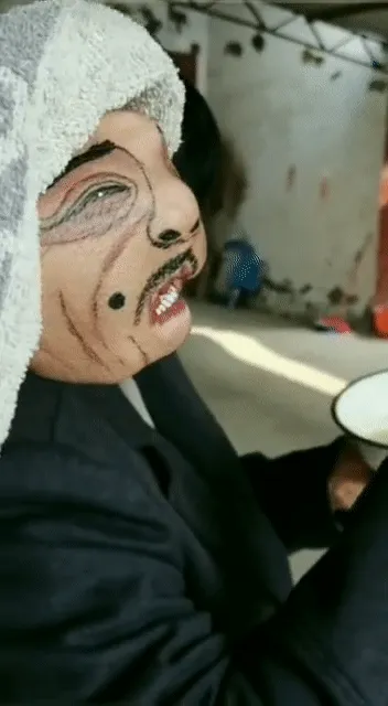 Item #98297886293652092657371597788592247398680073041274723207675992422641353883649 Media