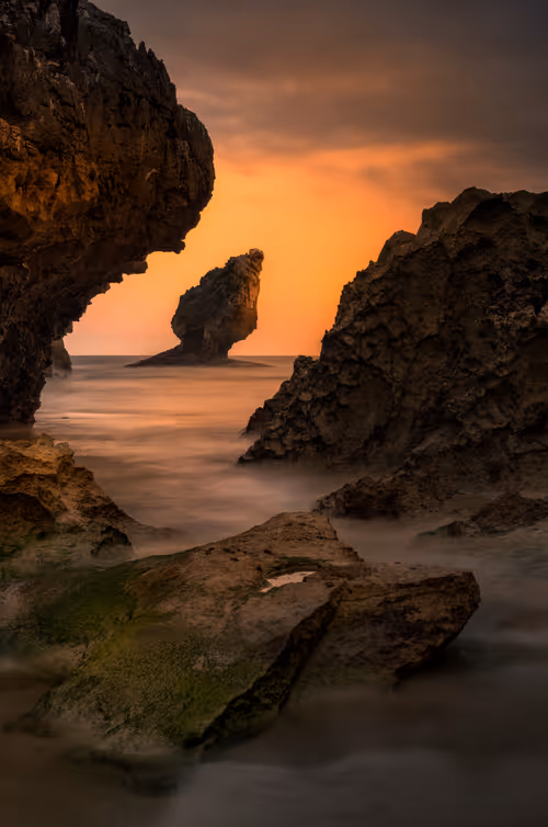 Item #33905874090819082513688943538230910820806372635716531311002980233327889350657 Media