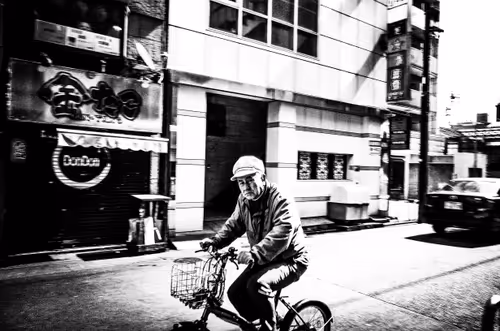 Item #96170077345752693160155040941252100729151929013759806584216081883014235160577 Media