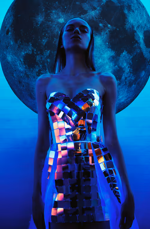 Item #45375649162606662879046509885830544736286648046708199863160089860047137407076 Media